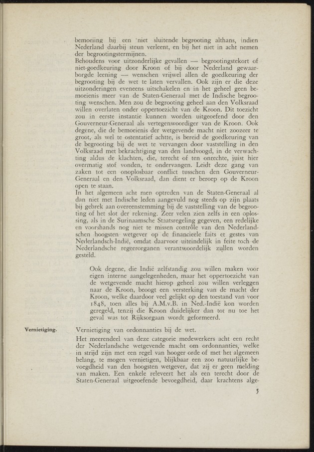 Verslag van de commissie van onderzoek naar de opvattingen in Nederland omtrent de plaats van de overzeesche gebiedsdeelen in het koninkrijk : ingesteld bij ministerieel besluit van 30 augustus 1945 / [voorzitter: W.H. van Helsdingen] - 