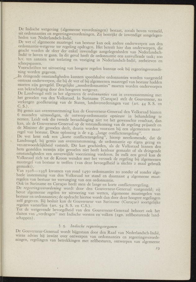 Verslag van de commissie van onderzoek naar de opvattingen in Nederland omtrent de plaats van de overzeesche gebiedsdeelen in het koninkrijk : ingesteld bij ministerieel besluit van 30 augustus 1945 / [voorzitter: W.H. van Helsdingen] - 