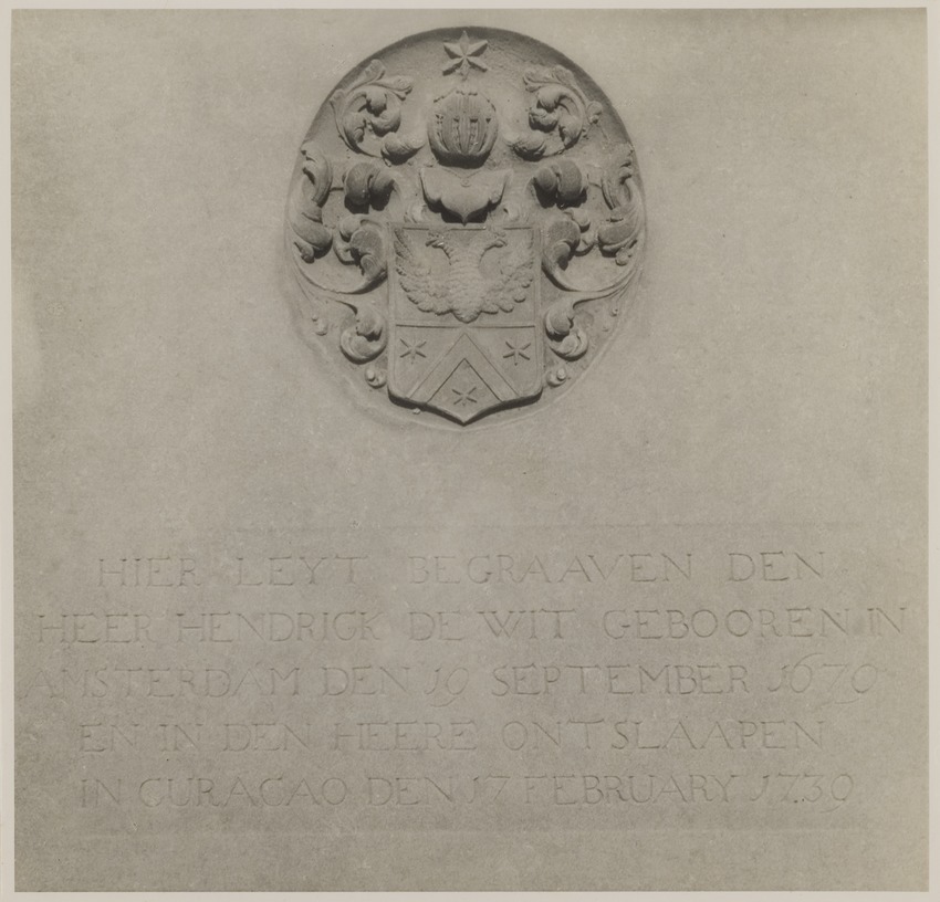 Het oude joodse kerkhof Beth Haim (Hahaim) te Bleinheim in Willemstad, ingewijd in 1656
