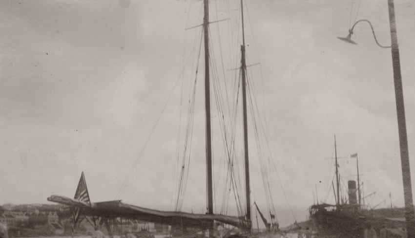 Schepen in de haven van Willemstad