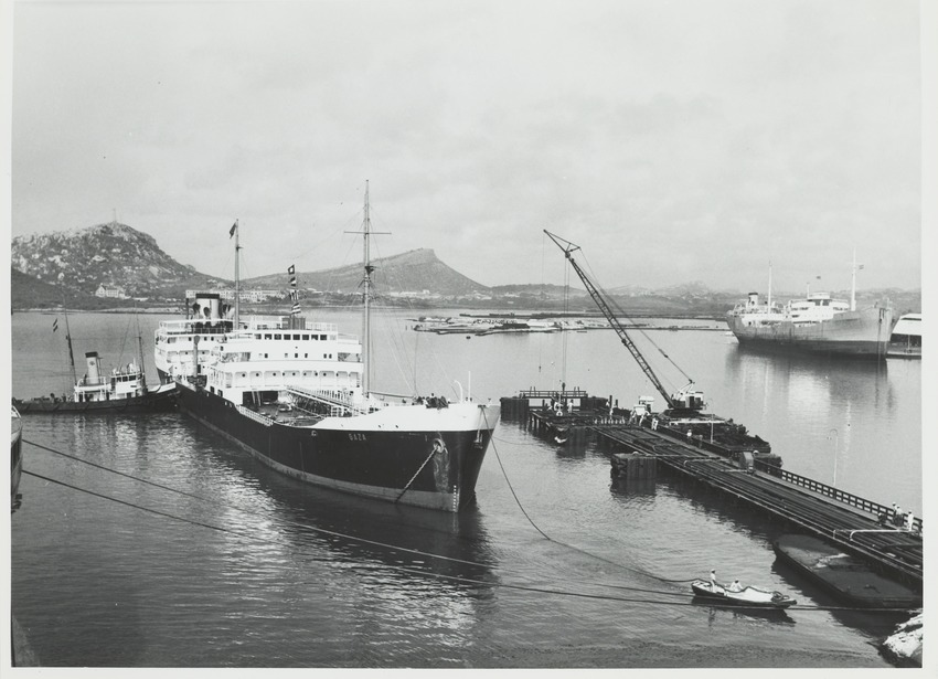 Curaçaosche Petroleum Industrie Maatschappij (C.P.I.M.) / Curaçaosche Scheepvaart Maatschappij (C.S.M.)