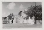 Zijkant van het Curaçaosch Museum aan de Van Leeuwenhoekstraat te Wi