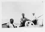 D.P. Ravelli (links) tijdens een boottocht bij Curaçao