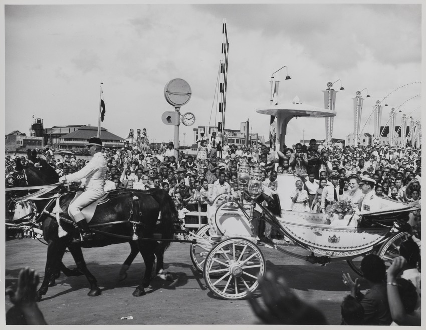 Bezoek van koningin Juliana en prins Bernhard aan Curaçao, 18-21 oktober 1955