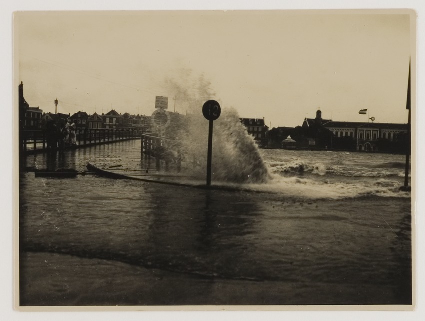 Wateroverlast te Willemstad ten gevolge van een storm
