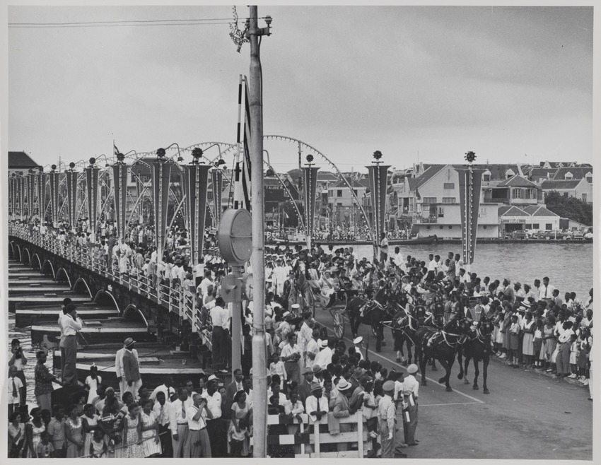Bezoek van koningin Juliana en prins Bernhard aan Curaçao, 18-21 oktober 1955