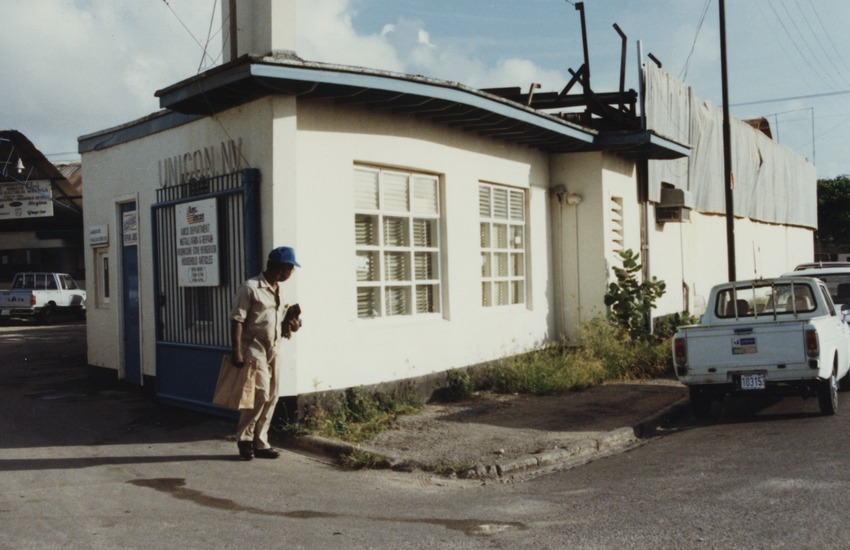 Werkplaats van de winkelketen AMC Unicon N.V. (Antillian Mercantile Corporation, United Construction), sinds 1987 onderdeel van de Nederlandse multinational Ceteco te Aruba