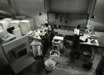 Wasmachine reparatie afdeling van winkel Otrabanda van de Curaçaosche Handel Maatschappij te Willemstad