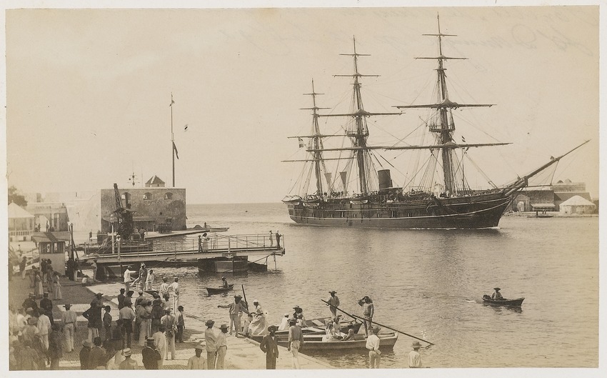 Kruiser Hr.Ms. De Ruyter keert terug van haar laatste reis naar Santo Domingo, de hoofdstad van de Dominicaanse Republiek, in de haven van Willemstad