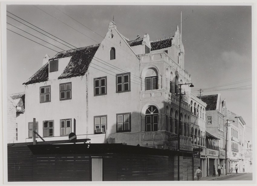 Breedestraat 20-22 te Punda, Willemstad, gezien vanuit het zuidwesten