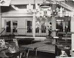 Interieur van een winkel van de Curaçao Trading Company (NA) N.V. te Willemstad