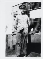 [...] Knaap, chauffeur van Dirk Pieter Ravelli, onderofficier van de Koninklijke Marine, in Willemstad