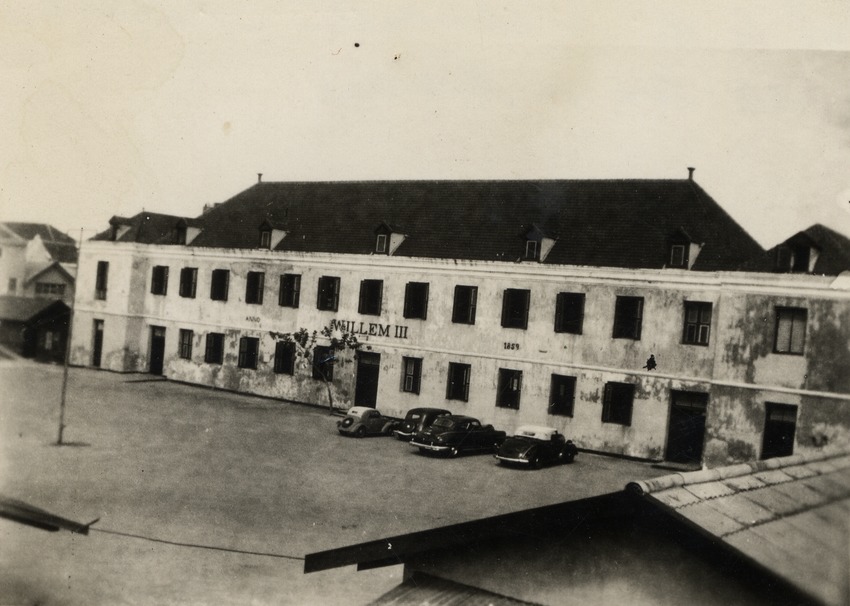 De Willem III-kazerne in fort Amsterdam te Willemstad, gebouwd in 1859 en afgebroken in 1955