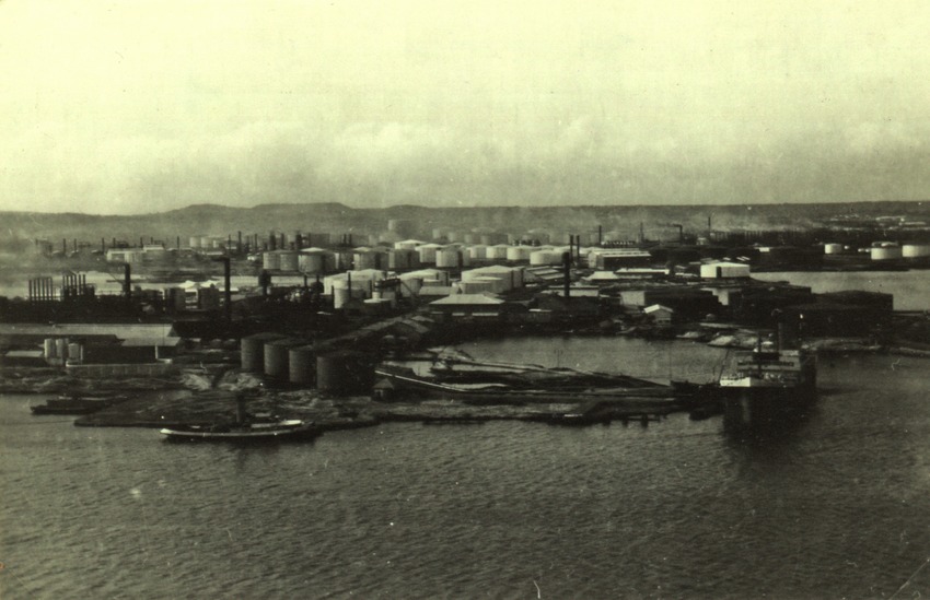 Isla, het terrein van de Curaçaosche Petroleum Industrie Maatschappij aan het Schottegat te Willemstad