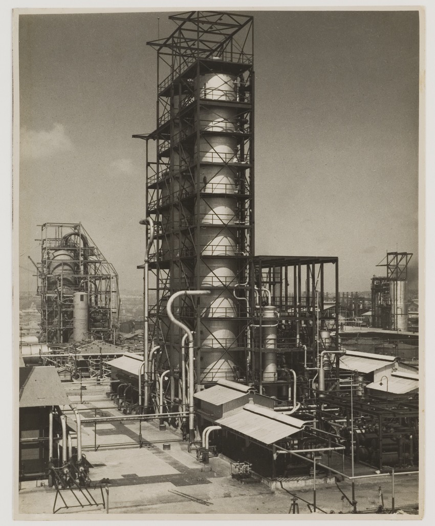 Distilleerinstallatie van de Curaçaosche Petroleum Industrie Maatschappij aan het Schottegat