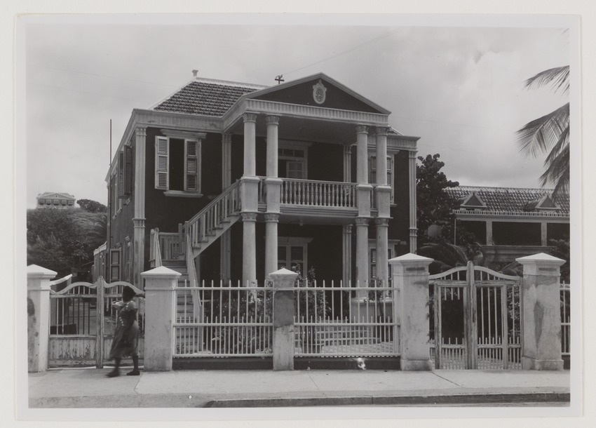Huis Scharlooweg 79 te Willemstad