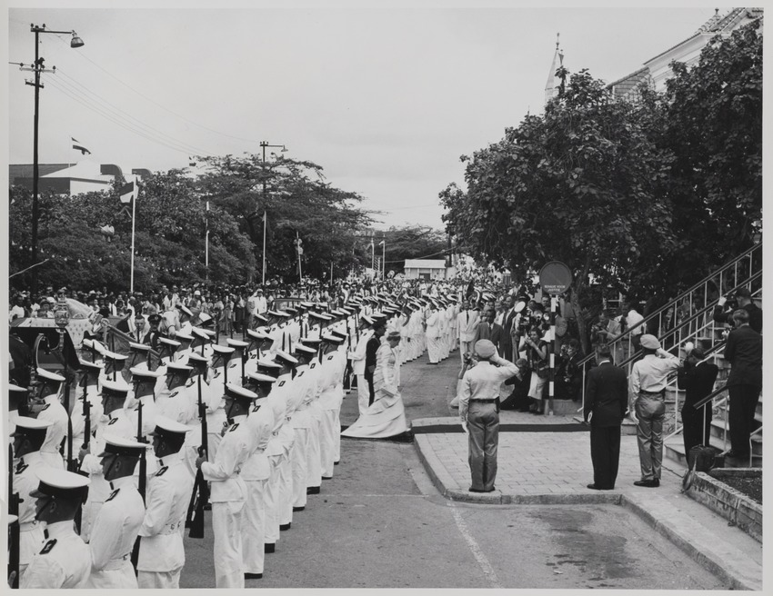Bezoek van koningin Juliana en prins Bernhard aan Curaçao, 18-21 oktober 1955